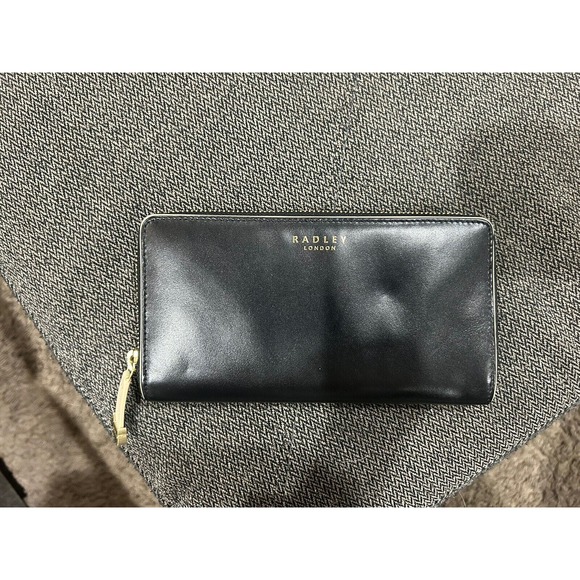 Radley London Women’s Long Black Leather Wallet - Picture 1 of 16